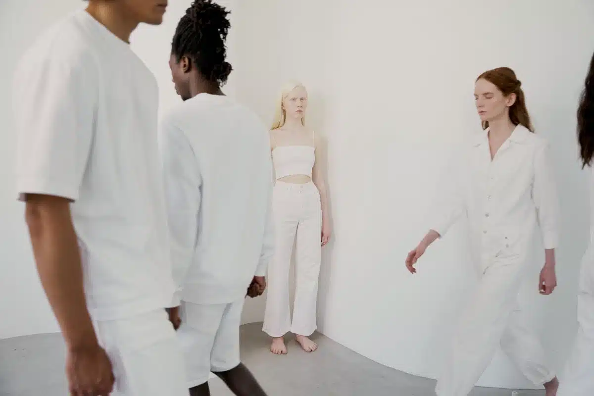 minimaliste  vêtements