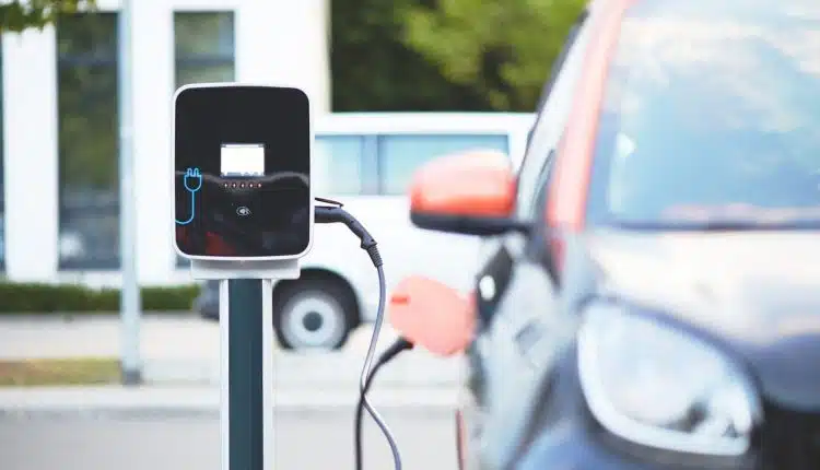 Quels sont les avantages d'une voiture électrique pour une société ?